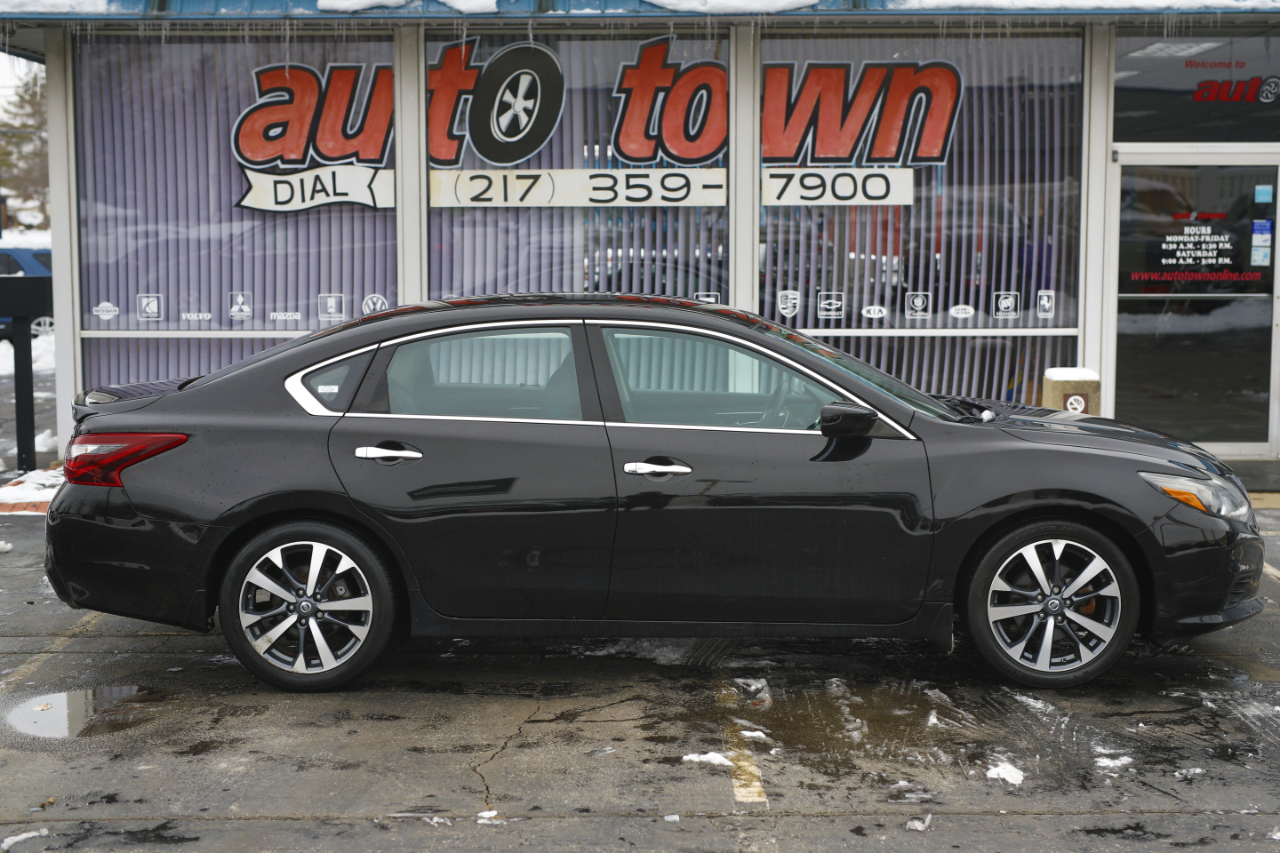 Nissan Altima 2.5 SR Sedan 2017