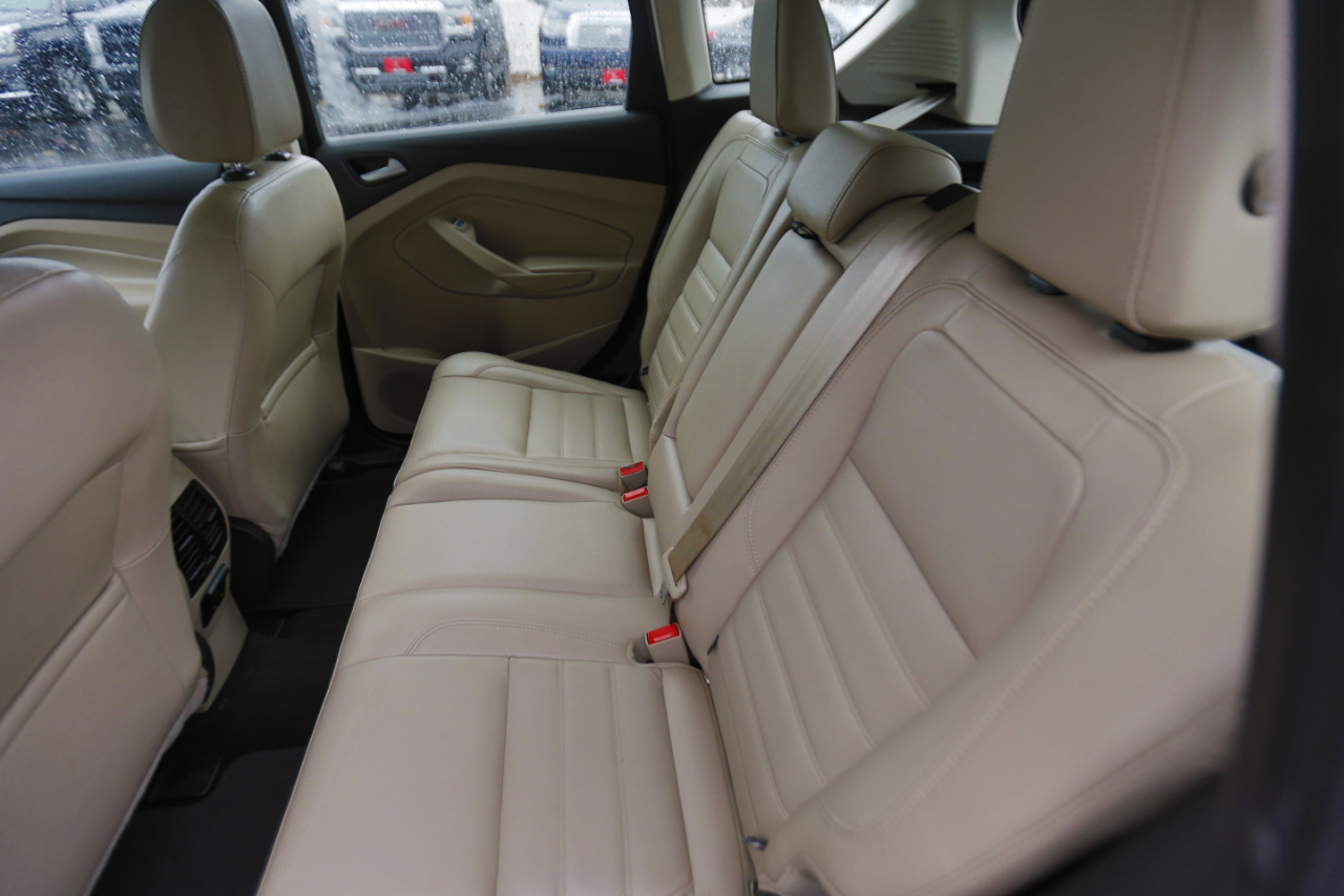 Ford C-Max Energi SE FWD 2017