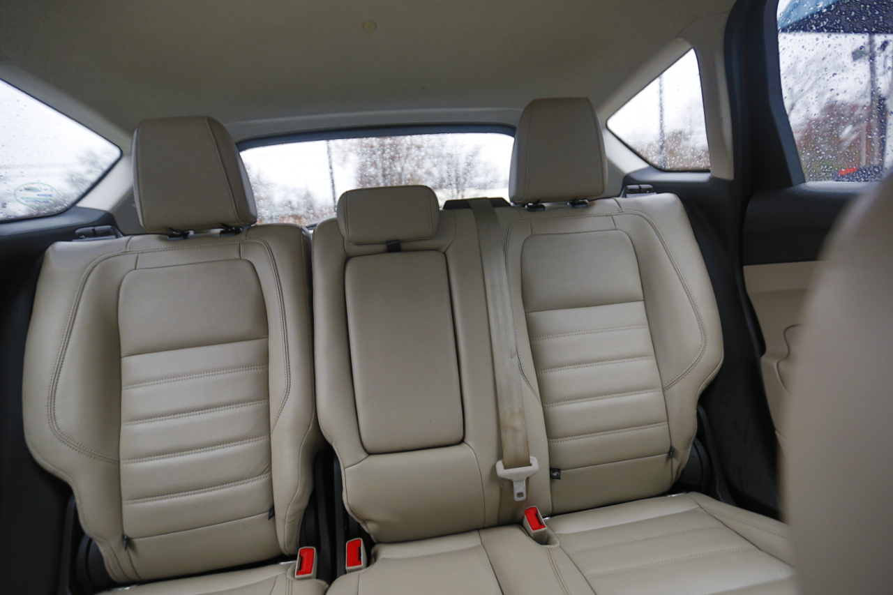 Ford C-Max Energi SE FWD 2017