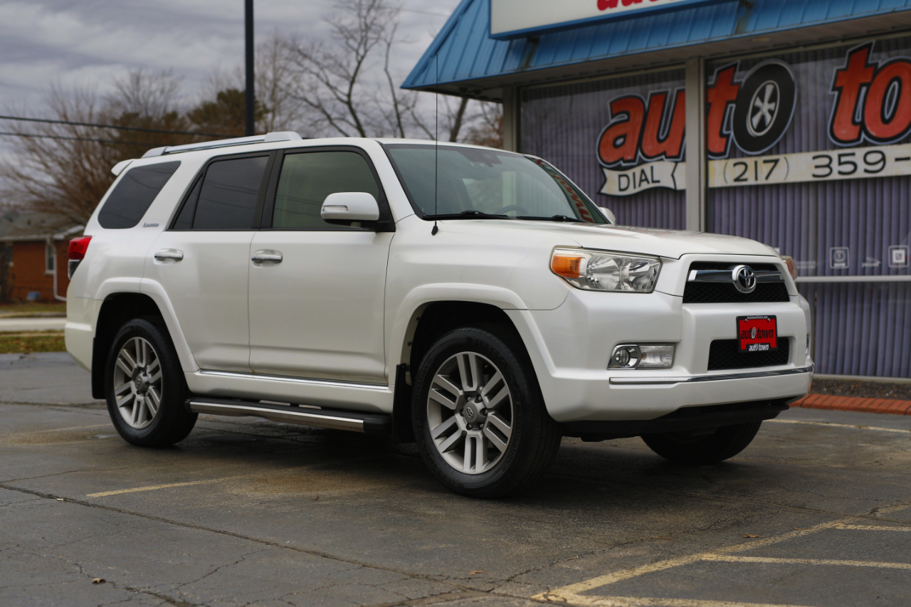 Toyota 4Runner 4WD 4dr V6 Limited (Natl) 2013