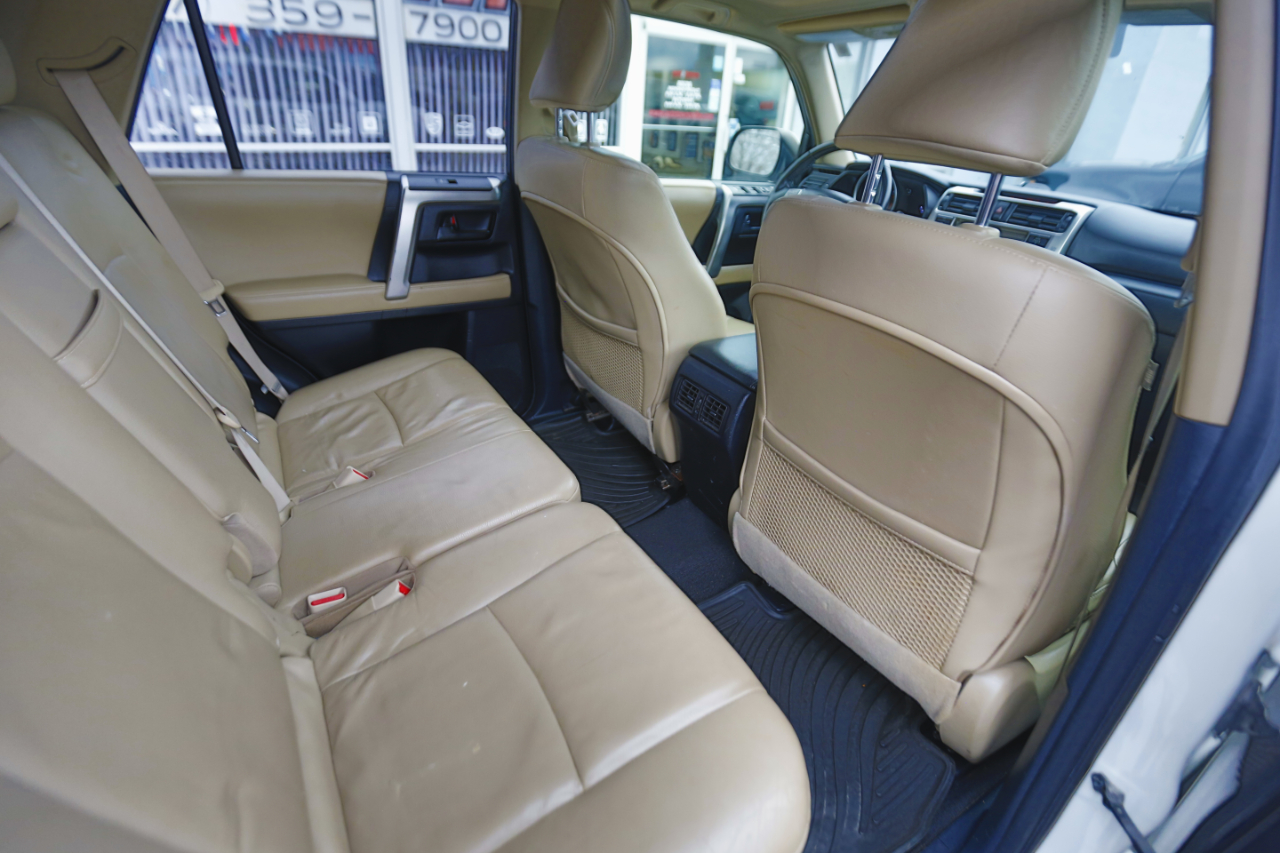 Toyota 4Runner 4WD 4dr V6 Limited (Natl) 2013