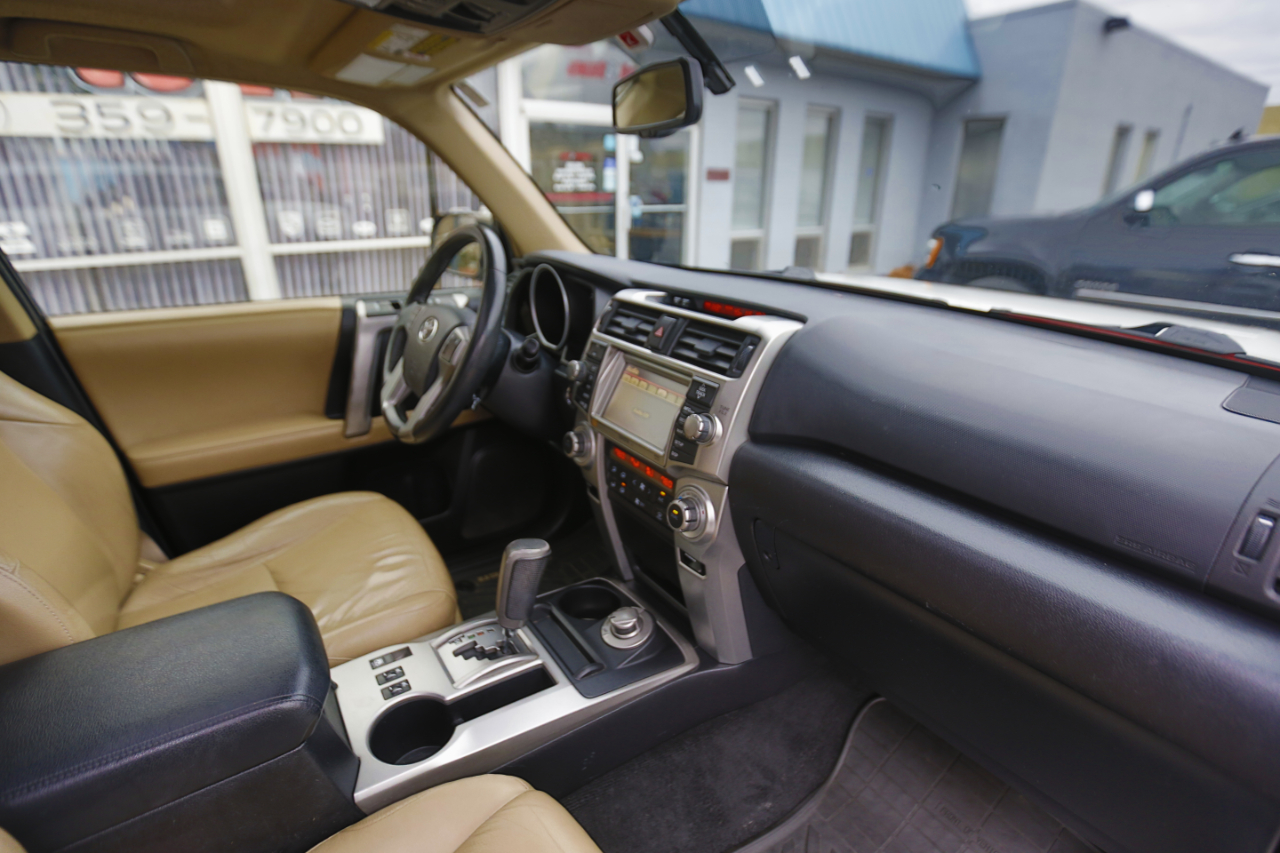 Toyota 4Runner 4WD 4dr V6 Limited (Natl) 2013