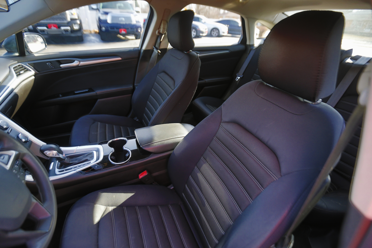 Ford Fusion 4dr Sdn SE FWD 2015