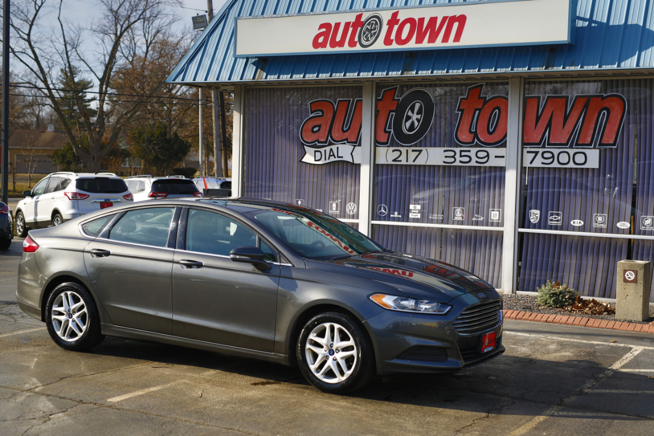 Ford Fusion 4dr Sdn SE FWD 2015