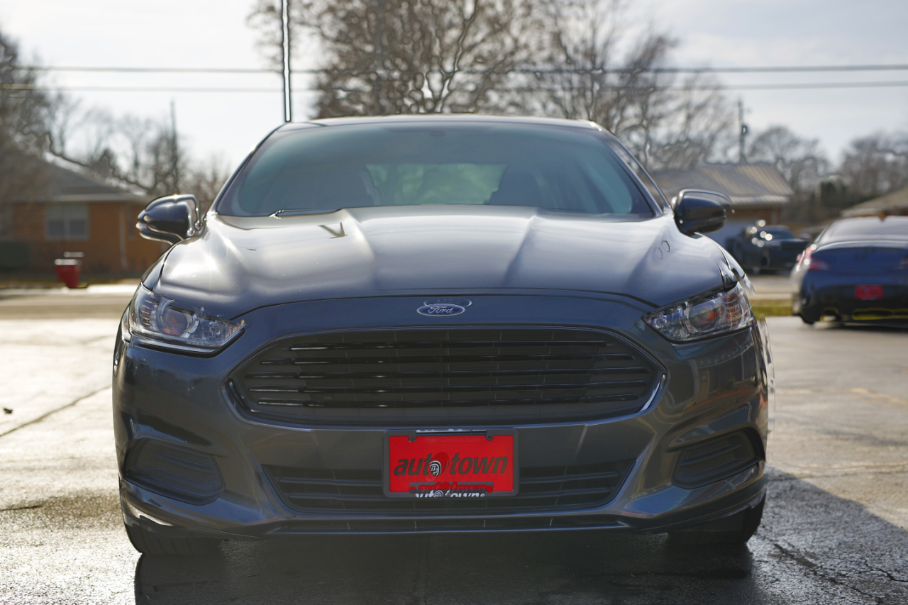 Ford Fusion 4dr Sdn SE FWD 2015