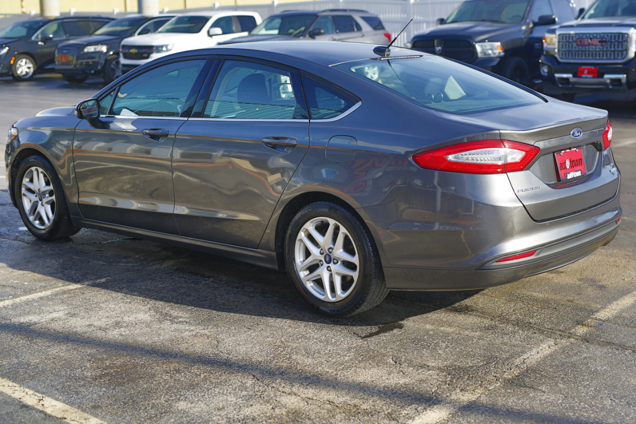 Ford Fusion 4dr Sdn SE FWD 2015