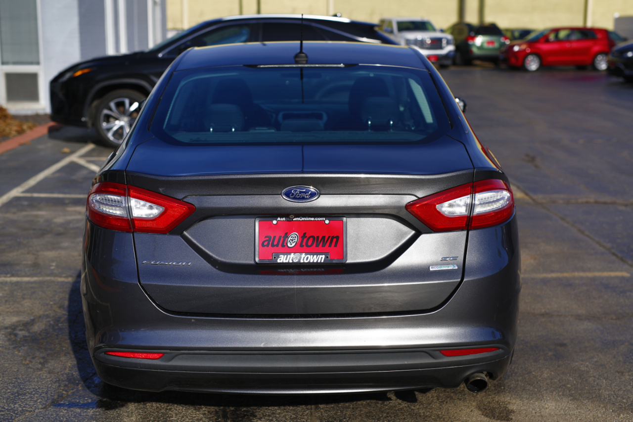 Ford Fusion 4dr Sdn SE FWD 2015