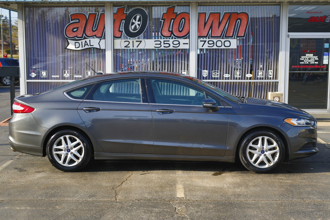 Ford Fusion 4dr Sdn SE FWD 2015