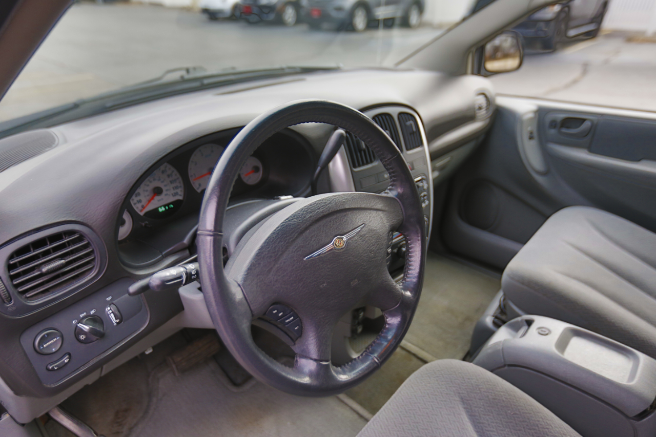 Chrysler Town & Country LWB 4dr Touring 2006