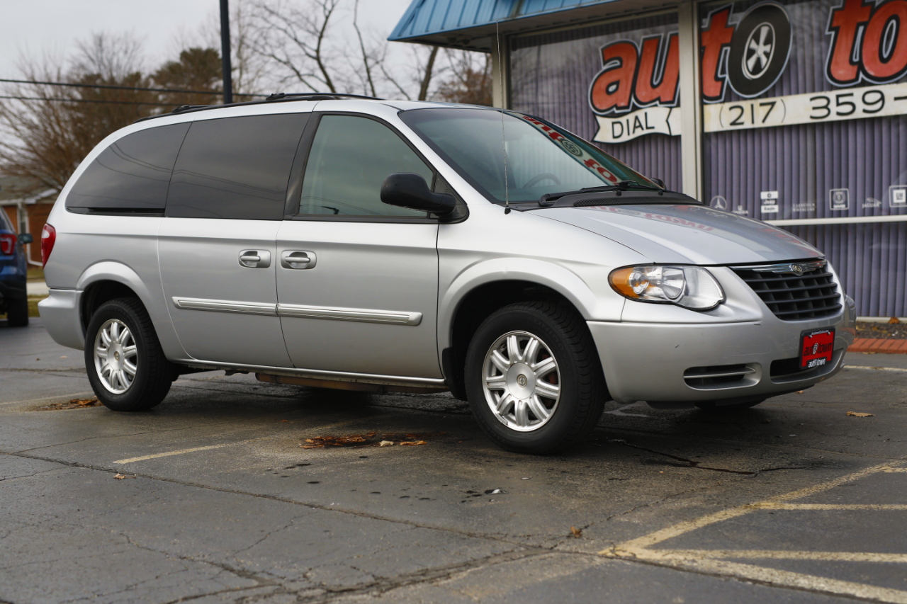 Chrysler Town & Country LWB 4dr Touring 2006