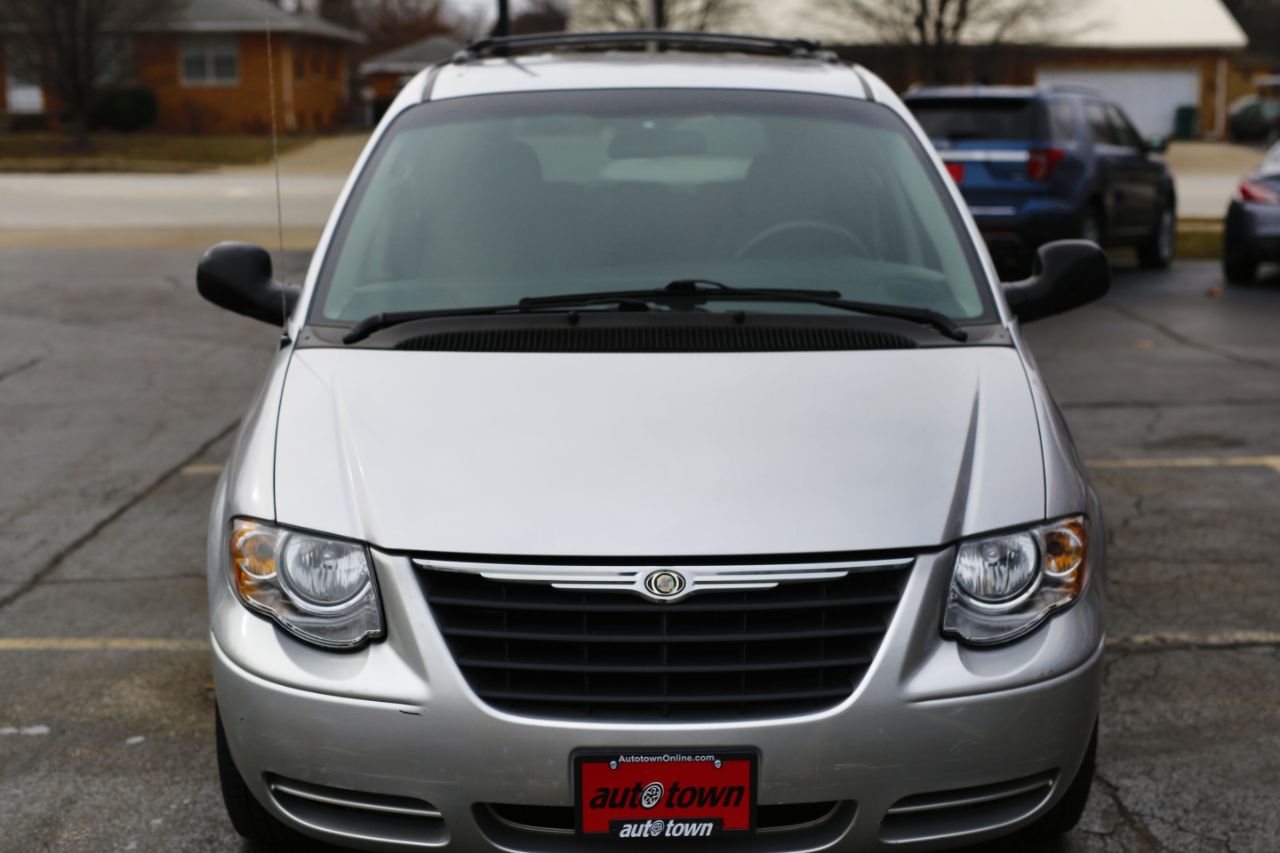 Chrysler Town & Country LWB 4dr Touring 2006