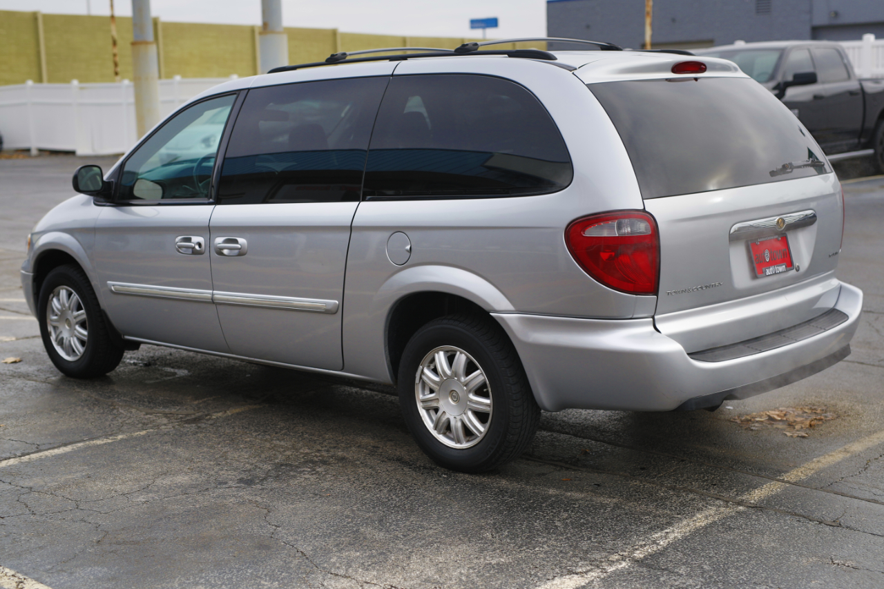 Chrysler Town & Country LWB 4dr Touring 2006