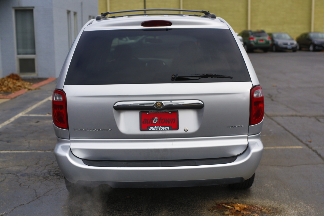 Chrysler Town & Country LWB 4dr Touring 2006