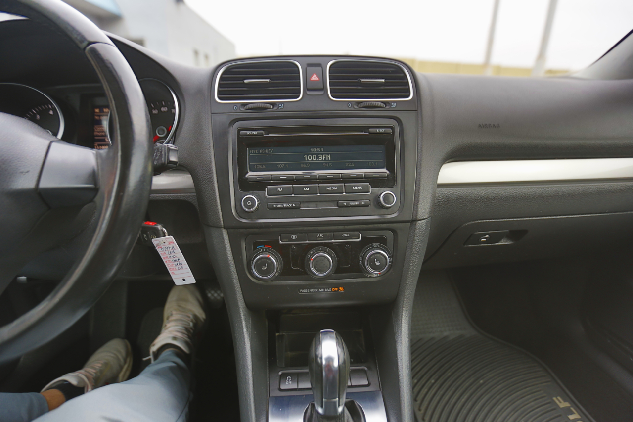 Volkswagen Golf 4dr HB Auto PZEV 2013