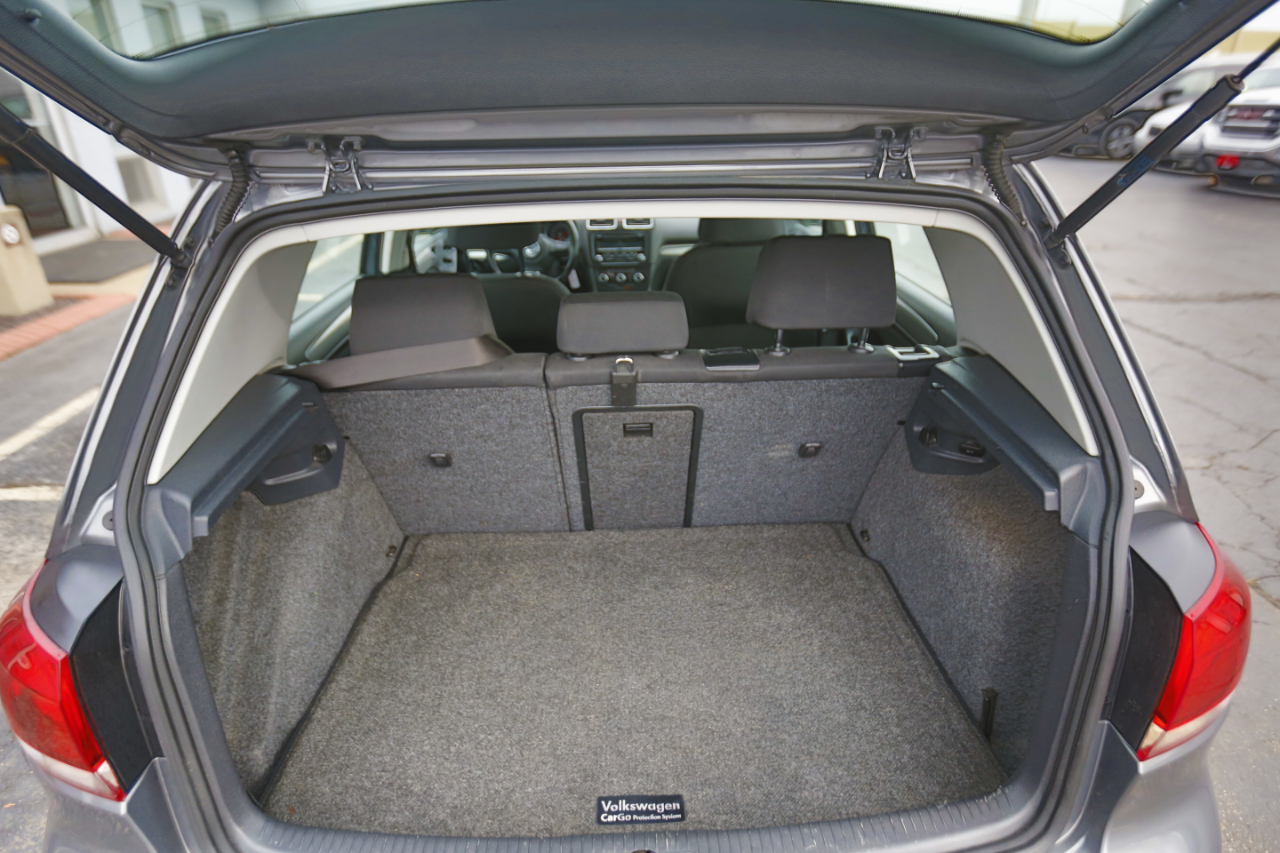 Volkswagen Golf 4dr HB Auto PZEV 2013