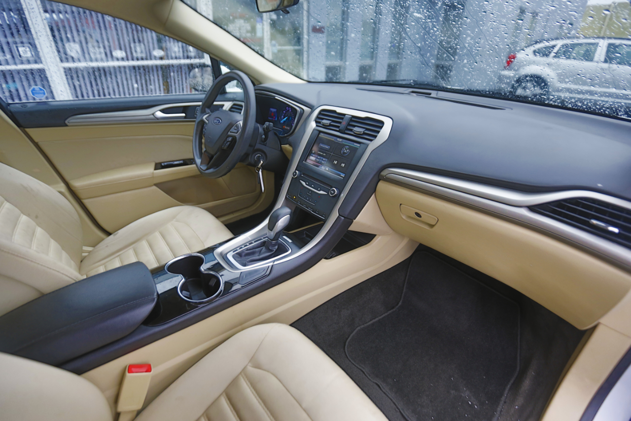 Ford Fusion 4dr Sdn SE FWD 2014