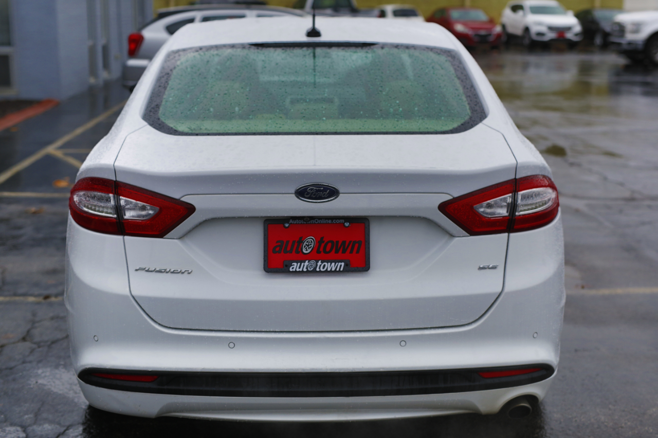 Ford Fusion 4dr Sdn SE FWD 2014