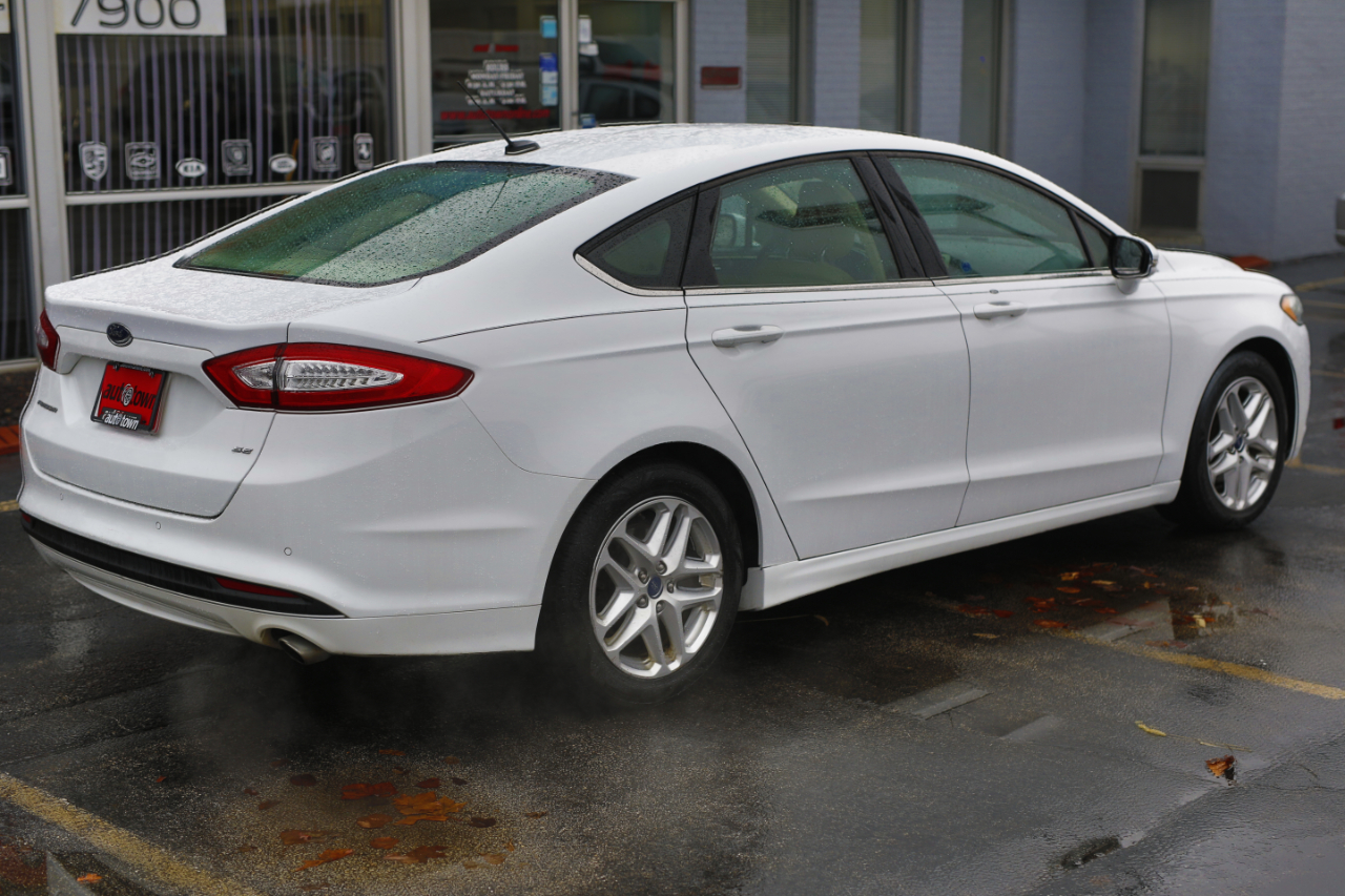 Ford Fusion 4dr Sdn SE FWD 2014