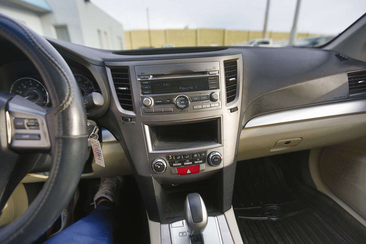 Subaru Outback 4dr Wgn H4 Auto 2.5i 2012