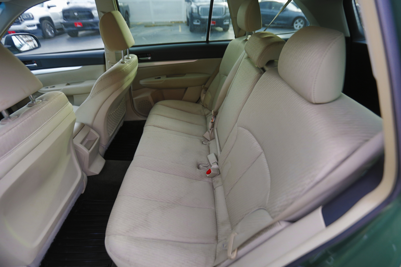 Subaru Outback 4dr Wgn H4 Auto 2.5i 2012