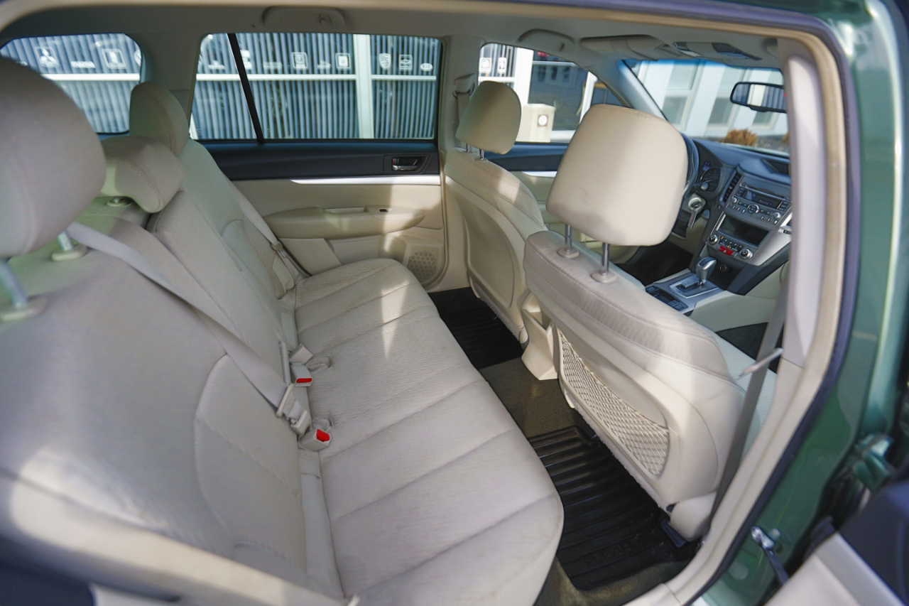 Subaru Outback 4dr Wgn H4 Auto 2.5i 2012