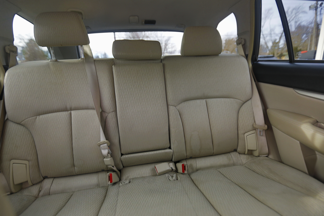 Subaru Outback 4dr Wgn H4 Auto 2.5i 2012