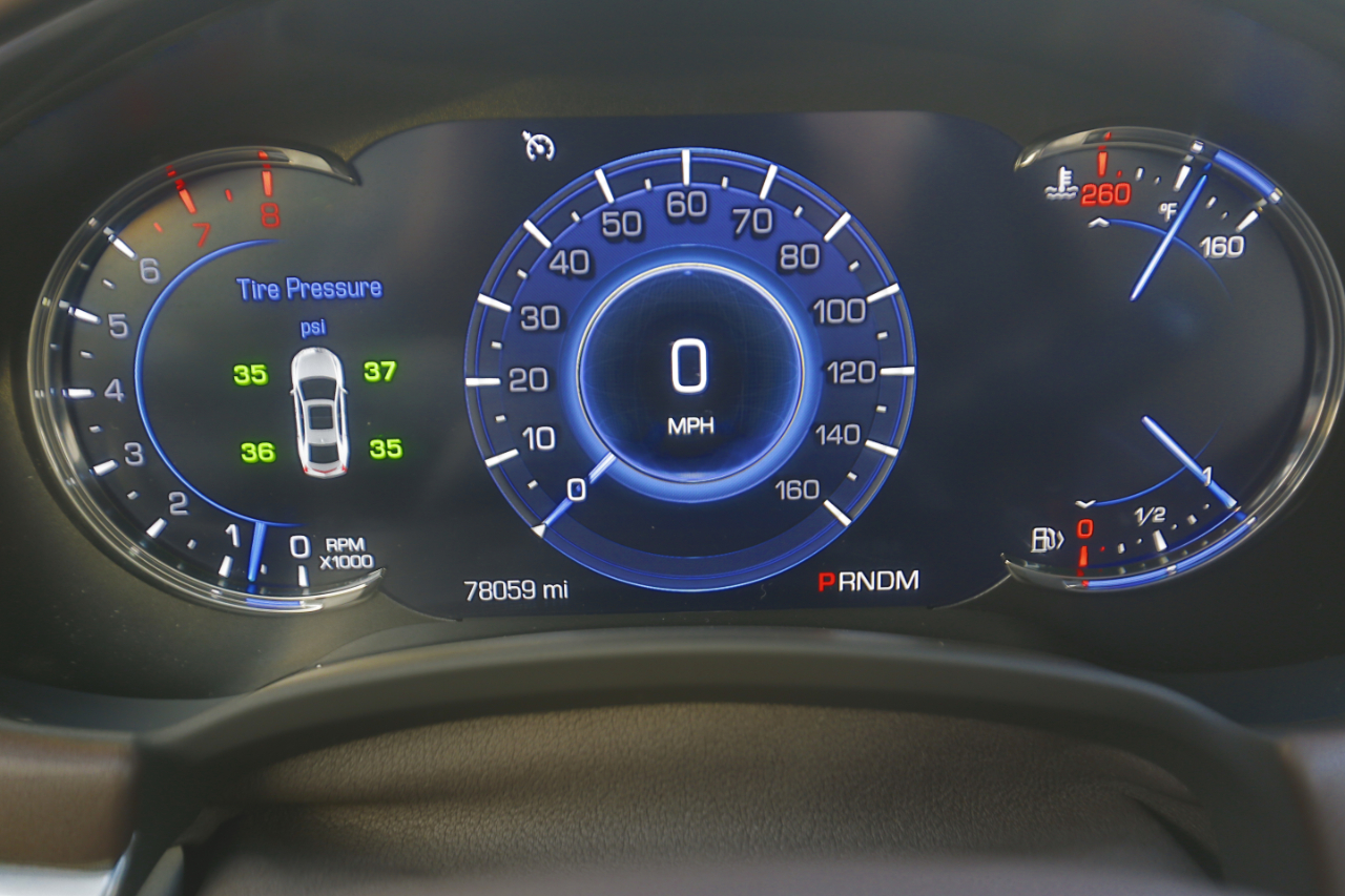 Cadillac XTS 4dr Sdn Premium Collection FWD 2016