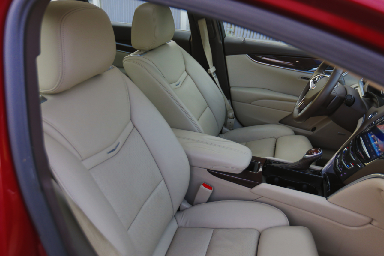 Cadillac XTS 4dr Sdn Premium Collection FWD 2016