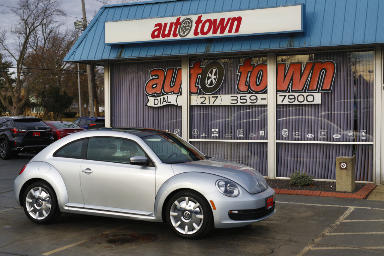 Volkswagen Beetle 2dr Cpe Auto 2.5L PZEV 2012