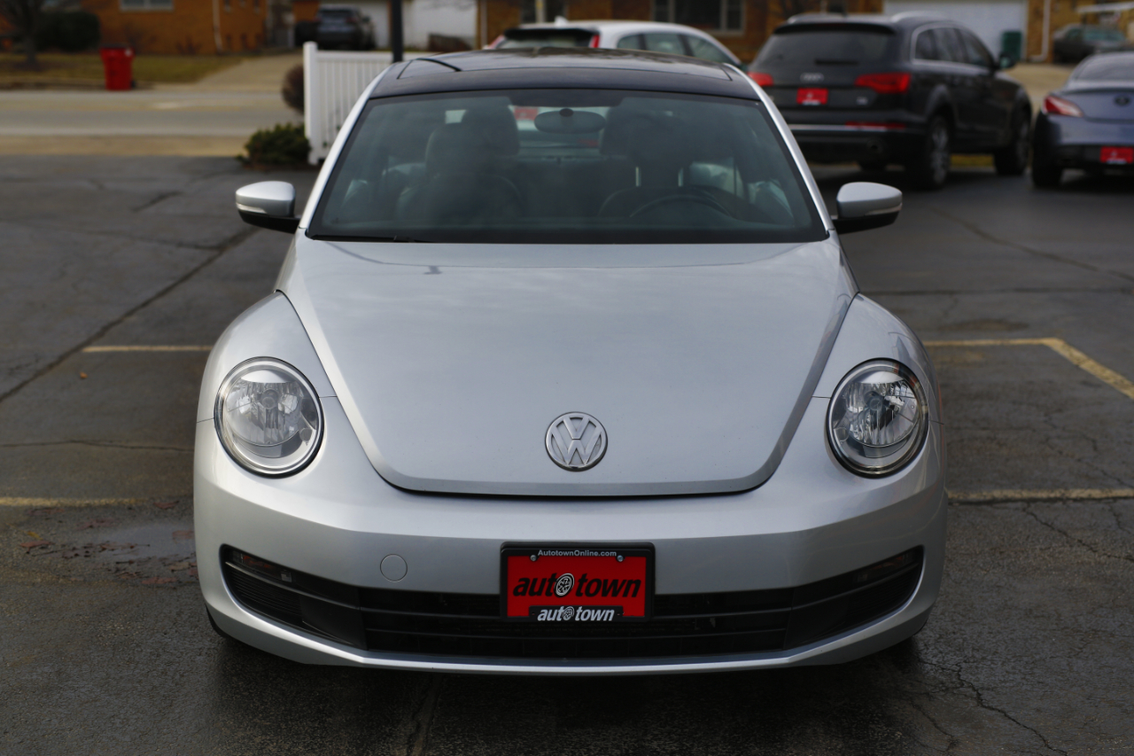 Volkswagen Beetle 2dr Cpe Auto 2.5L PZEV 2012