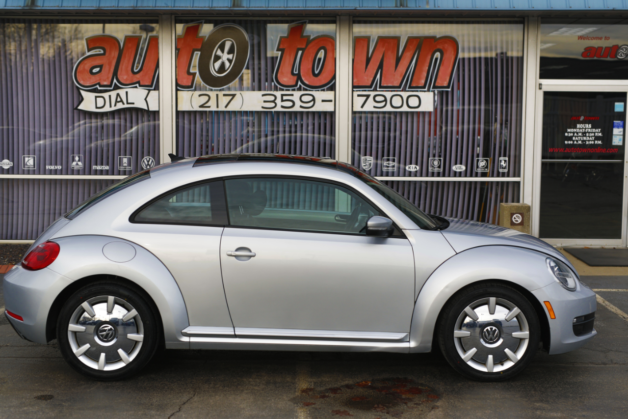 Volkswagen Beetle 2dr Cpe Auto 2.5L PZEV 2012