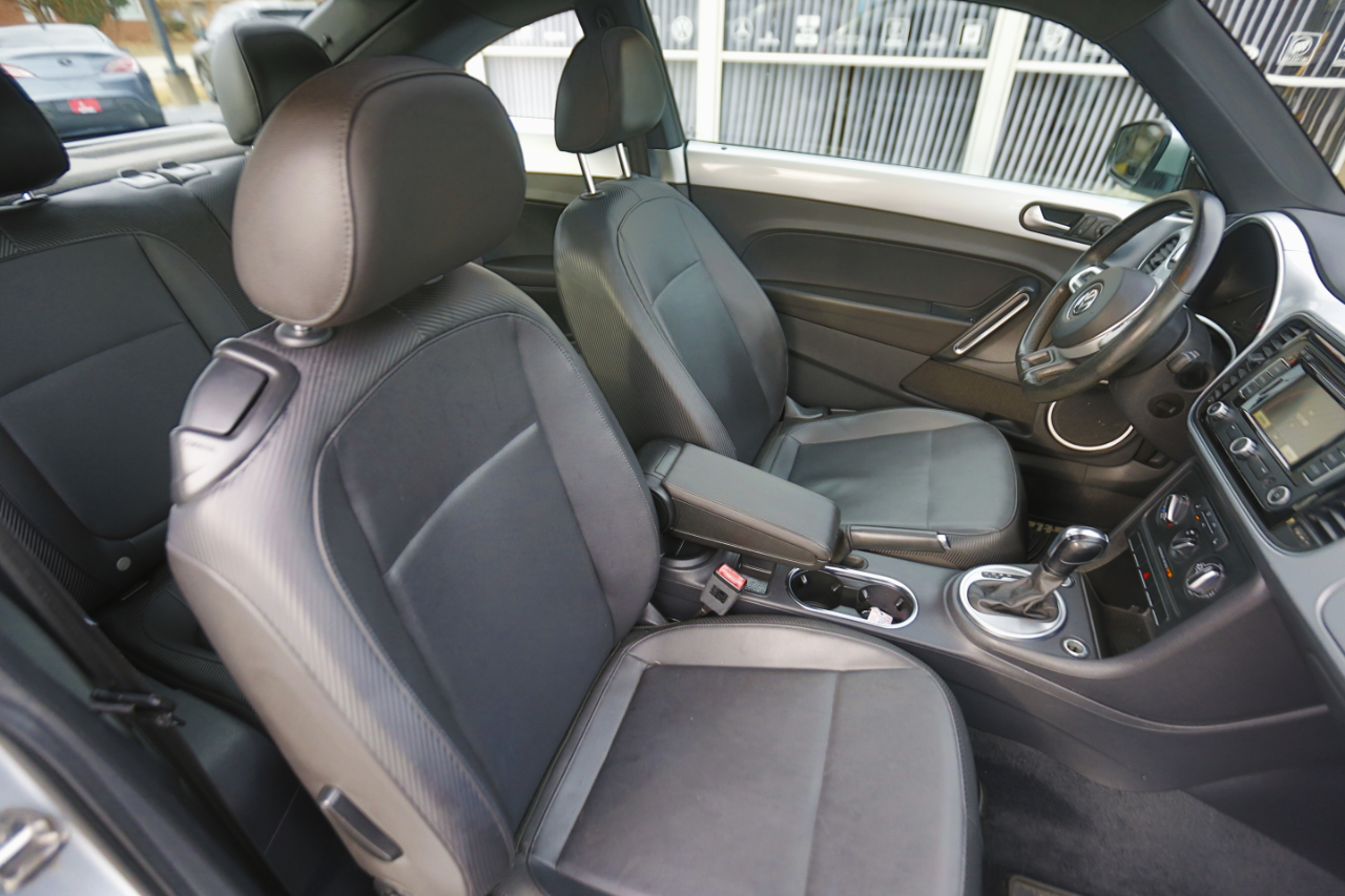 Volkswagen Beetle 2dr Cpe Auto 2.5L PZEV 2012