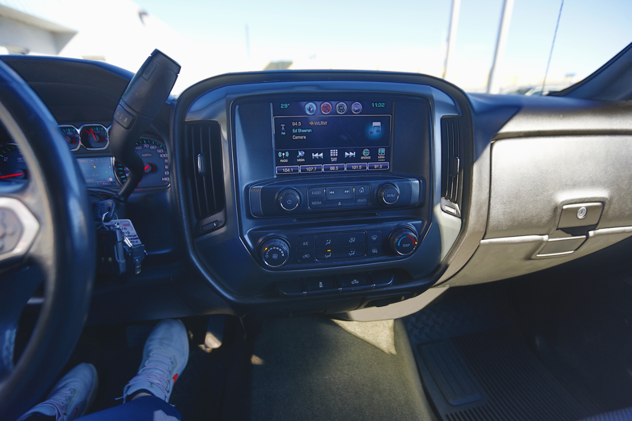 Chevrolet Silverado 1500 4WD Double Cab 143.5" LT w/1LT 2018