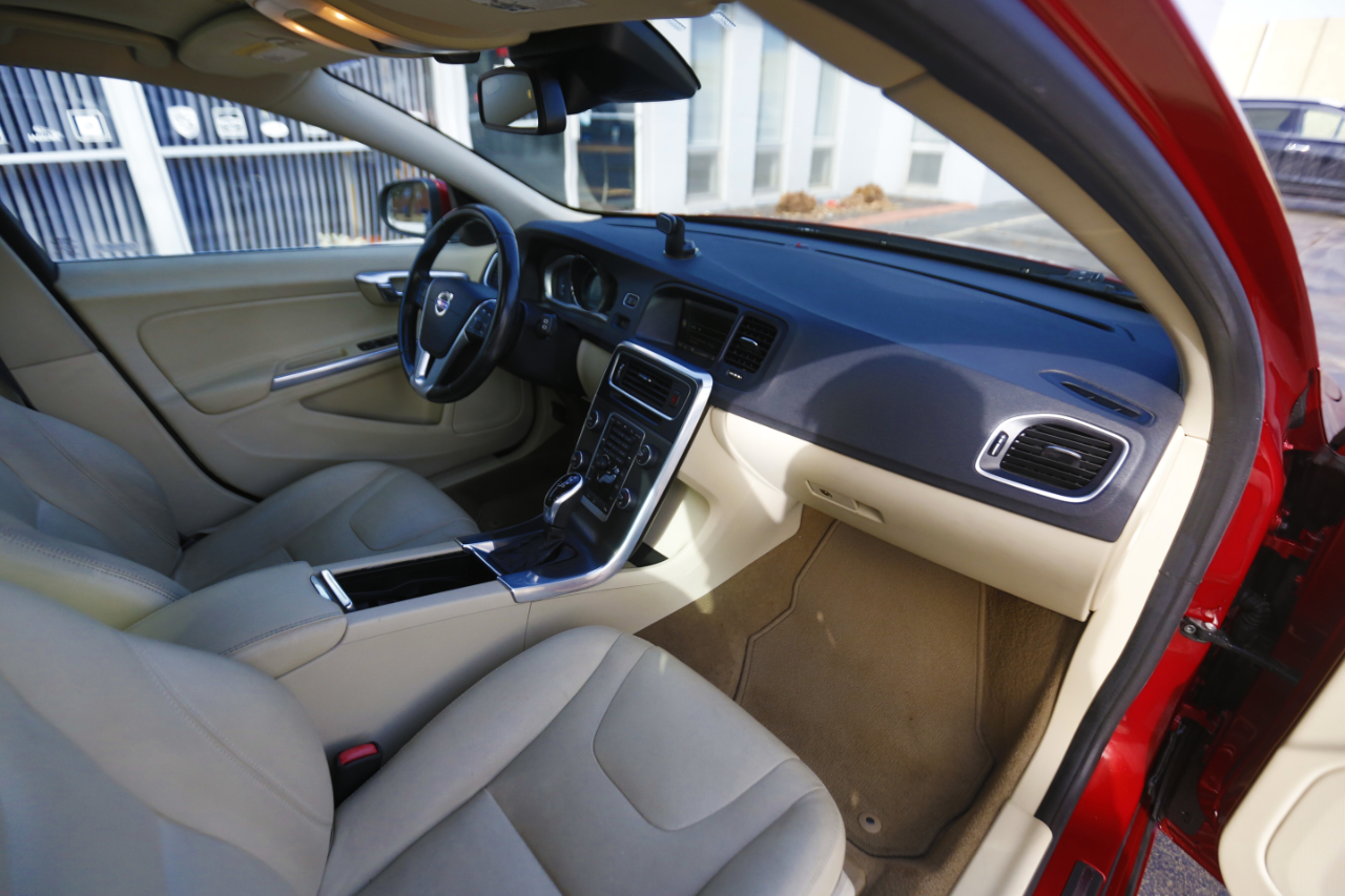 Volvo V60 4dr Wgn T5 Drive-E Premier Plus FWD 2015