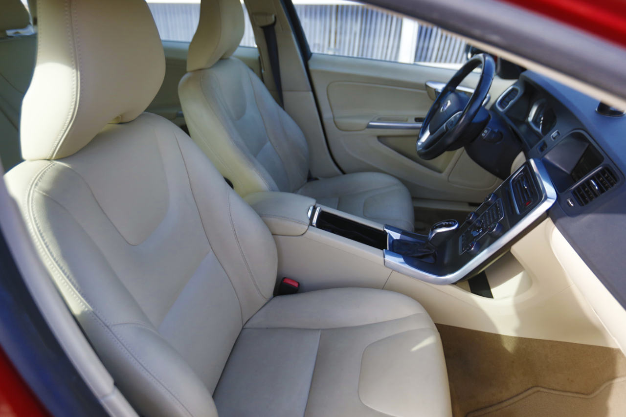 Volvo V60 4dr Wgn T5 Drive-E Premier Plus FWD 2015