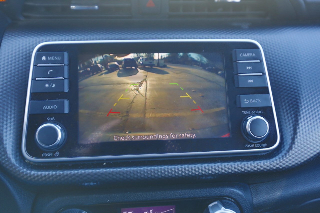 Nissan Kicks SV FWD 2020