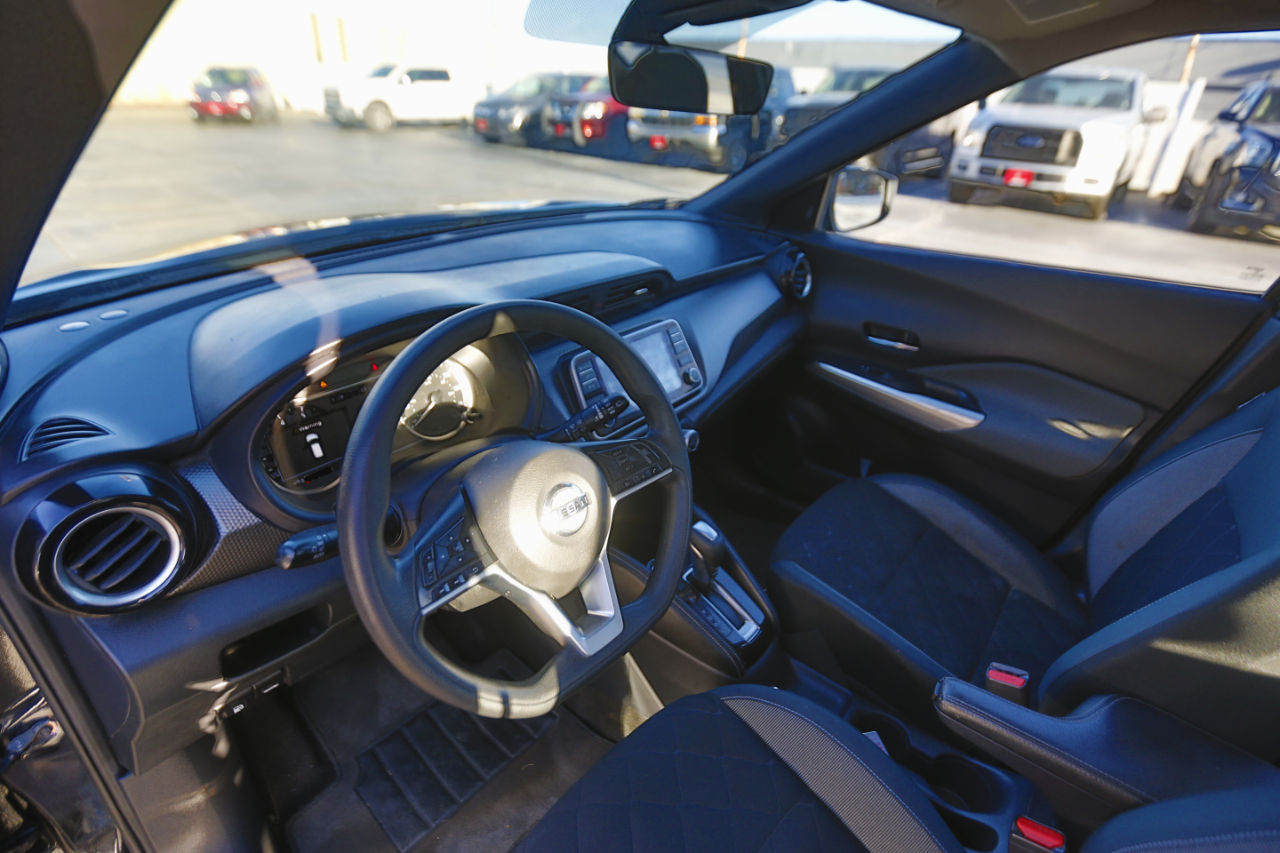 Nissan Kicks SV FWD 2020