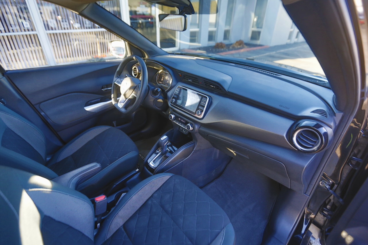 Nissan Kicks SV FWD 2020