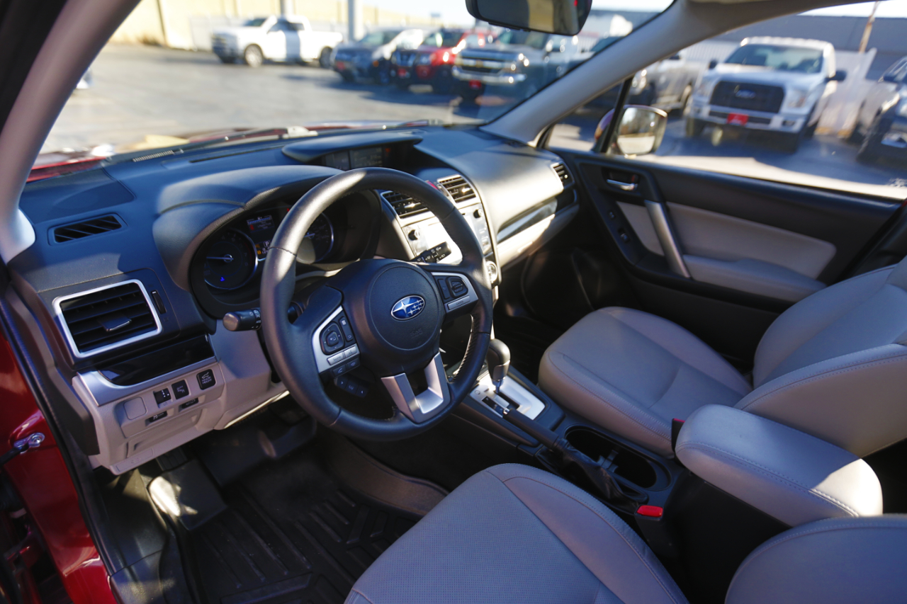 Subaru Forester 2.5i Limited CVT 2017