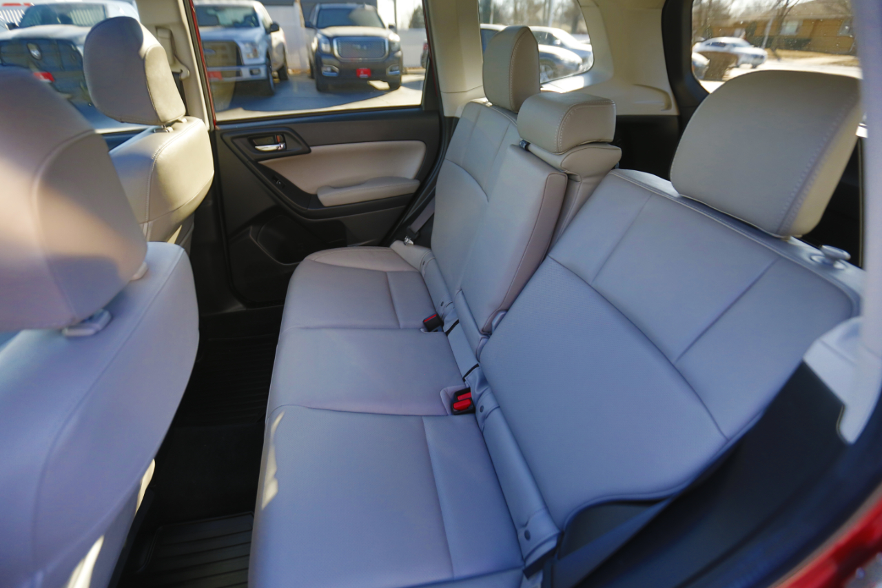 Subaru Forester 2.5i Limited CVT 2017