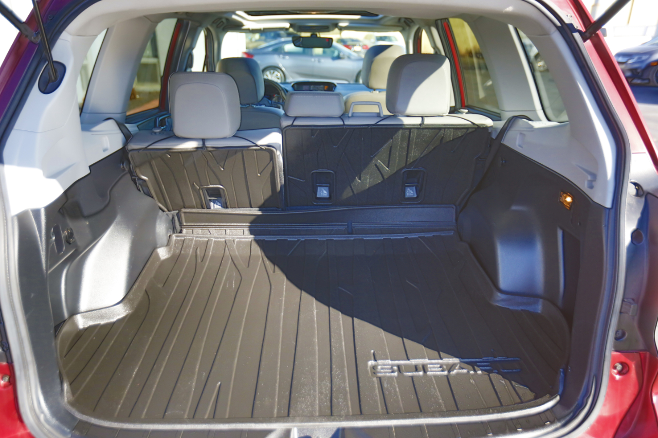 Subaru Forester 2.5i Limited CVT 2017