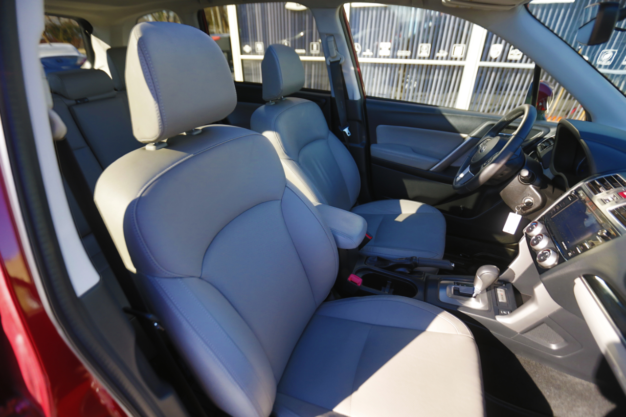 Subaru Forester 2.5i Limited CVT 2017