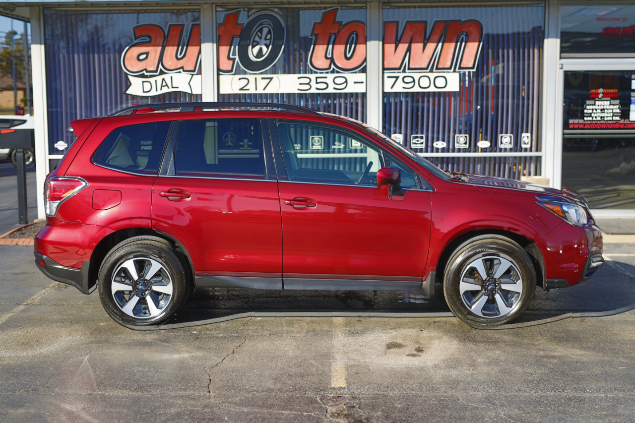 Subaru Forester 2.5i Limited CVT 2017