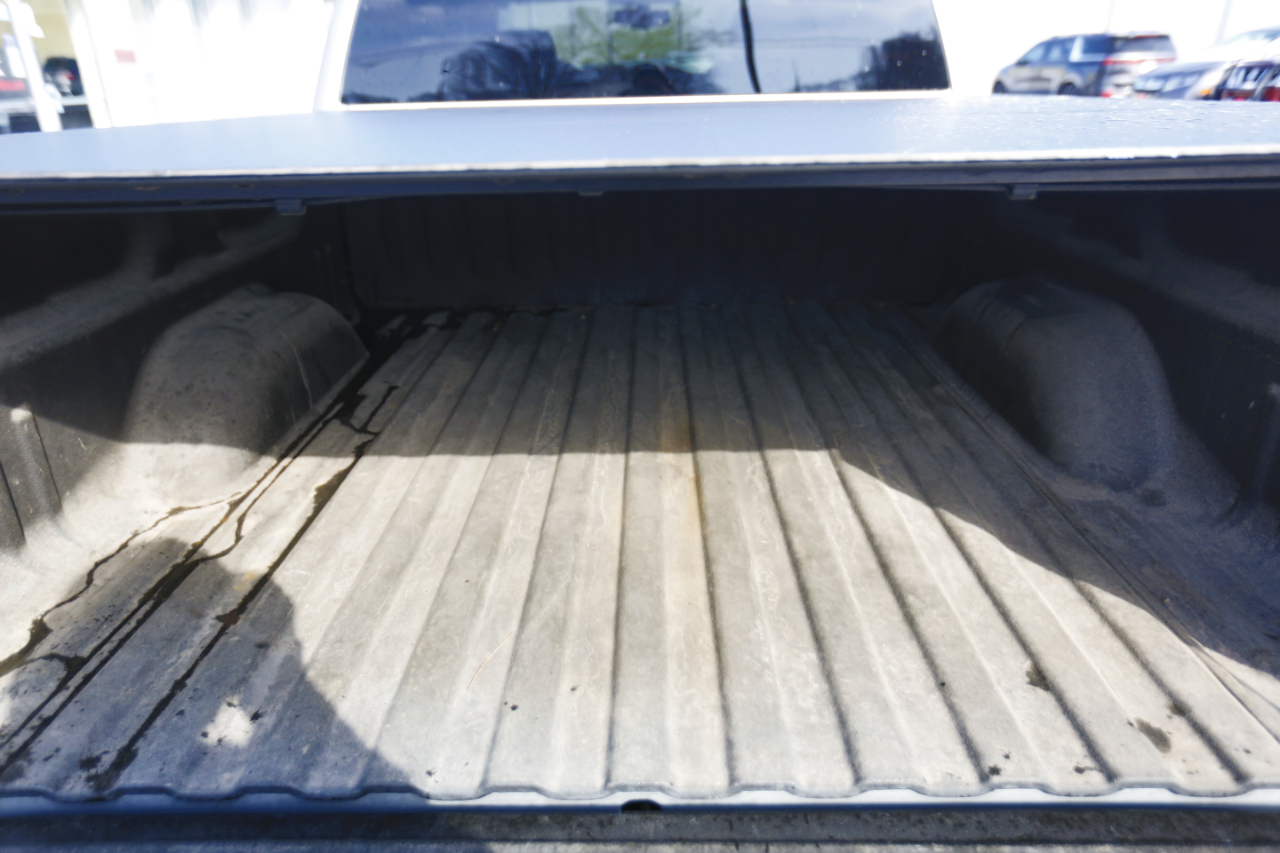 GMC Sierra 1500 4WD Crew Cab 143.5" SLT 2017