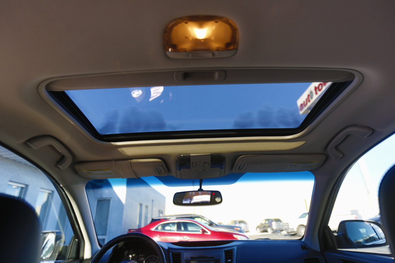 Subaru Outback 4dr Wgn H4 Auto 2.5i Ltd Pwr Moon 2010