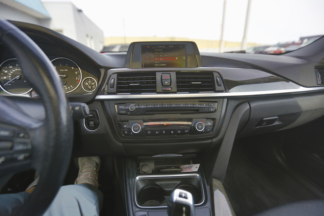 BMW 3 Series 4dr Sdn 328i xDrive AWD 2015