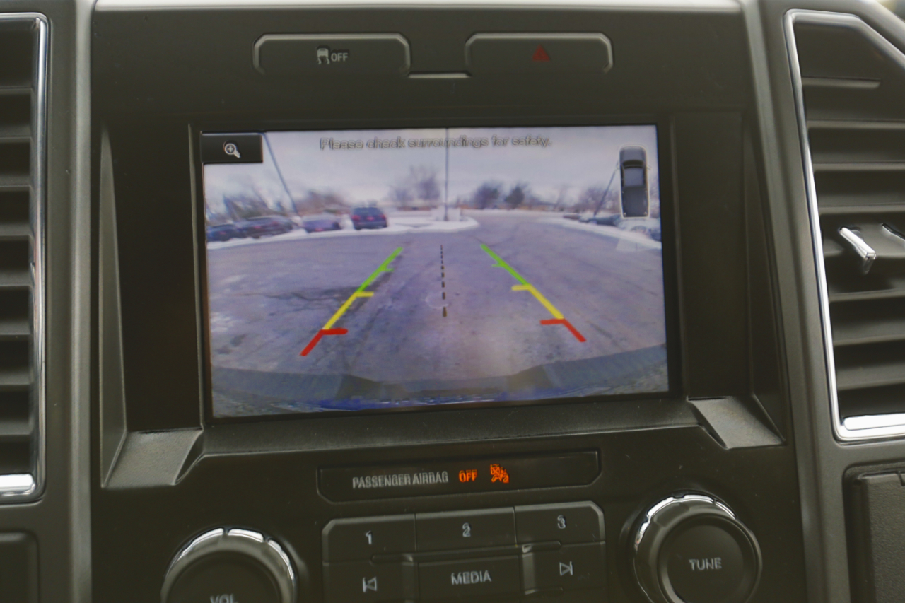 Ford F-150 4WD SuperCab 163" Lariat w/HD Payload Pkg 2015