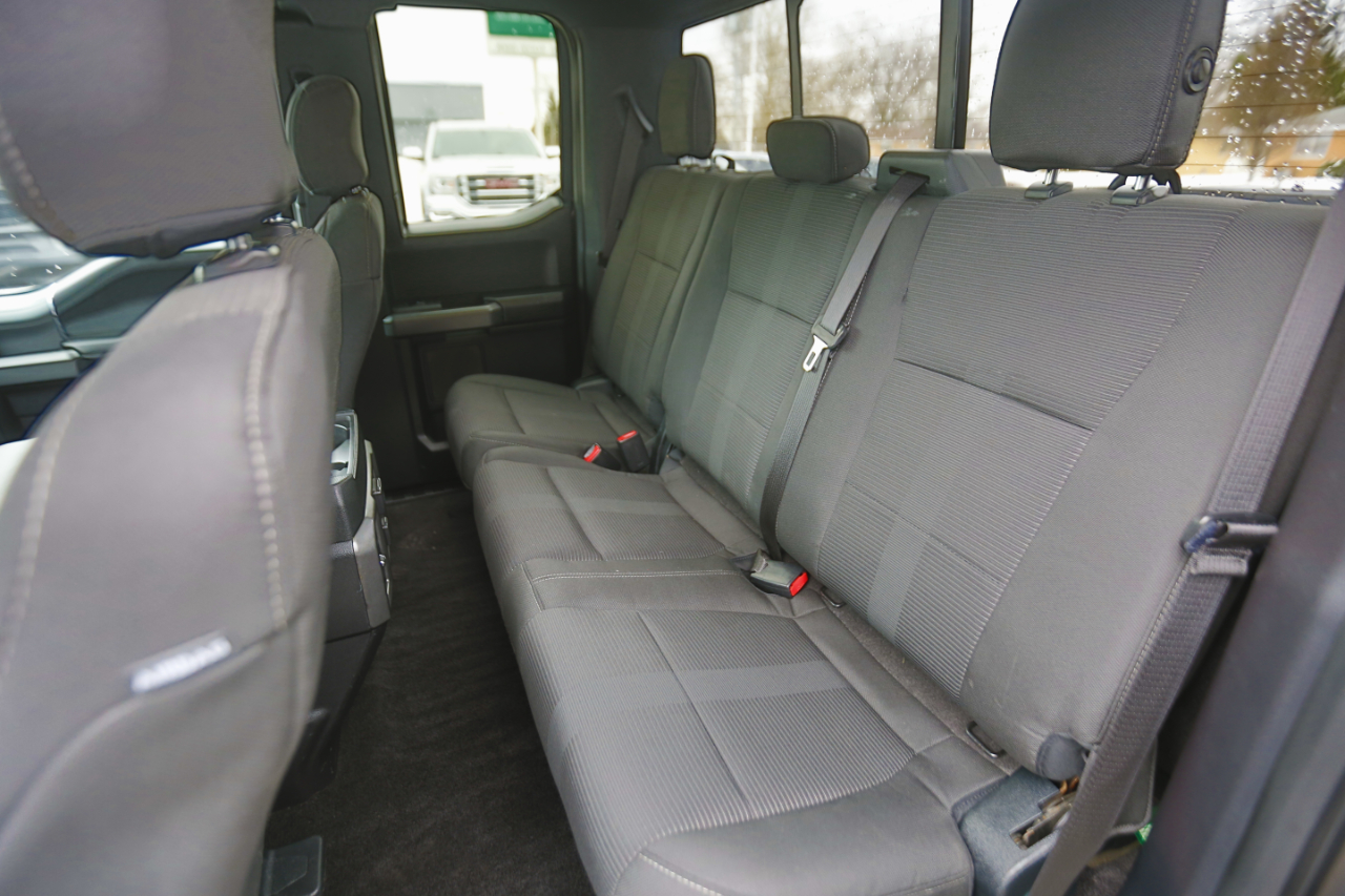 Ford F-150 4WD SuperCab 163" Lariat w/HD Payload Pkg 2015