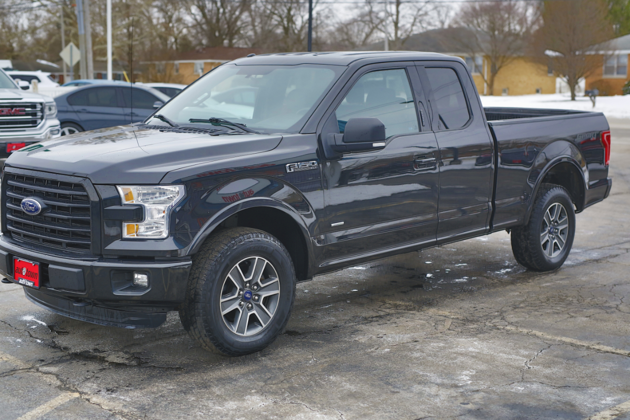 Ford F-150 4WD SuperCab 163" Lariat w/HD Payload Pkg 2015