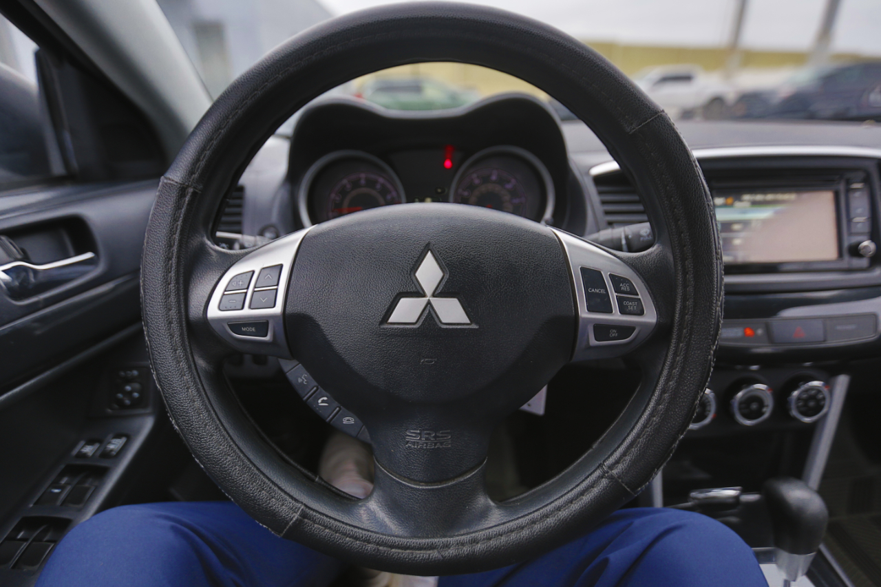 Mitsubishi Lancer ES 2.0 FWD CVT 2017